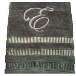 Hopeaboordi käsipyyhe brodeeratulla kirjaimella