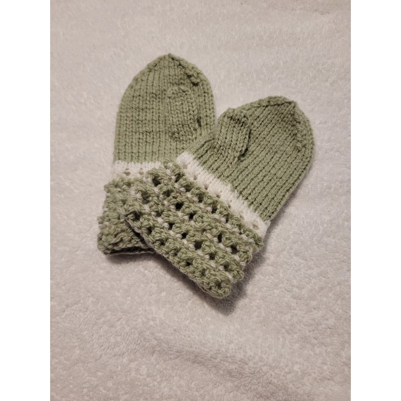 Vihreät lapaset 1- vuotiaalle