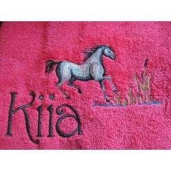 brodeerattu heppapyyhe