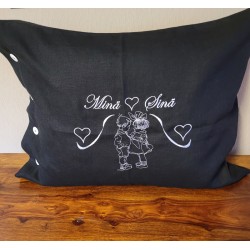 Musta pellavatyynyliina minä/sinä ja tyttö/poika