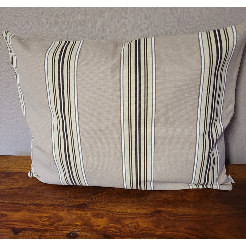 Koristetyynynpäällinen 48x60 cm Pystyraita